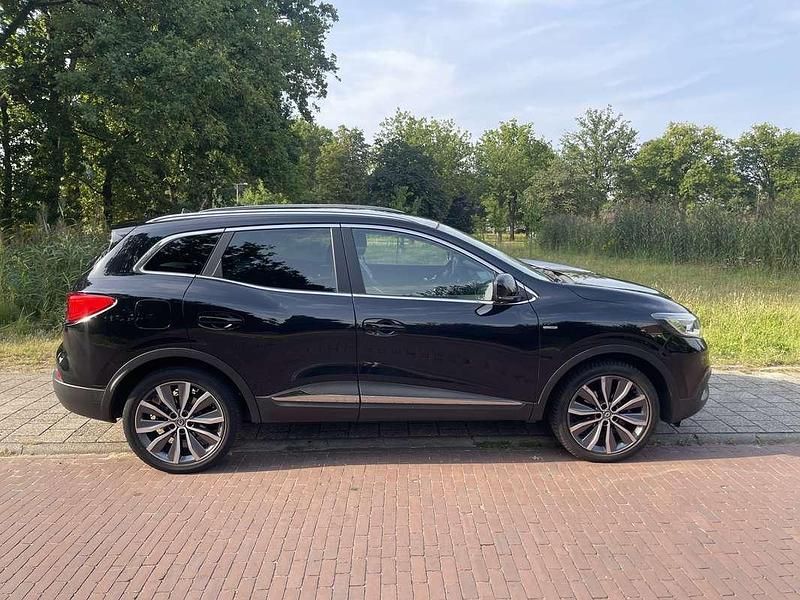 Zwart Gebruikt 2015 Renault Kadjar Bose Edition SUV | € 15.000 (Duur) - Afbeelding 1/4