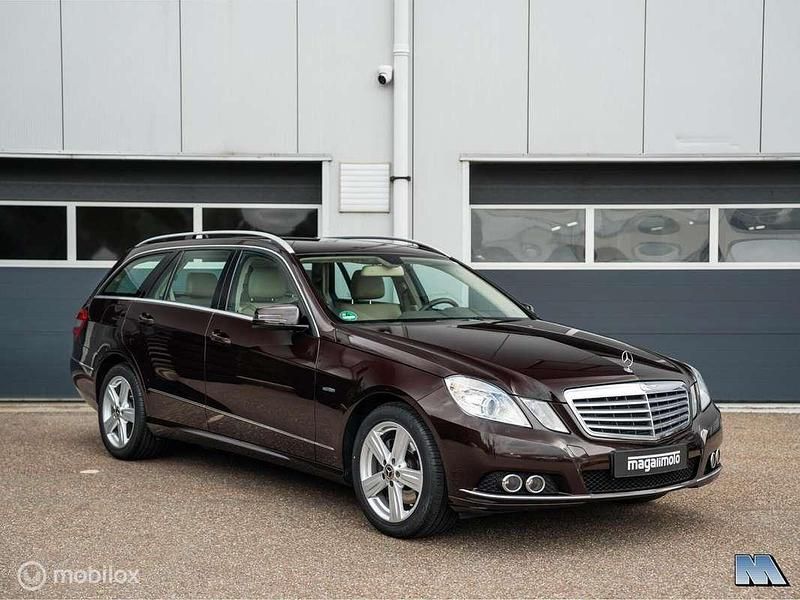 Occasion Mercedes E300 Elegance 231 PK (169 kW) 2010 Bruin, metallic lak Stationwagen