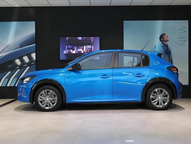 Occasion Peugeot e-208 Active 100 kW (136 PK) 2022 Blauw Hatchback