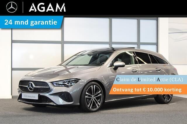 Grijs, metallic lak Gebruikt 2024 Mercedes CLA180 Shooting Brake Luxury Stationwagen | € 48.950 - Afbeelding 1/4