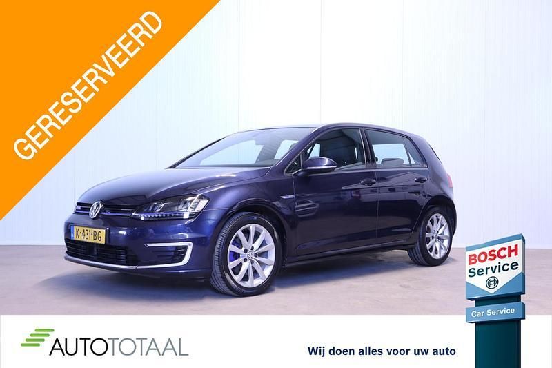 Blauw Gebruikt 2015 VW Golf VII GTE Hatchback | € 15.900 (Eerlijke prijs) - Afbeelding 1/4