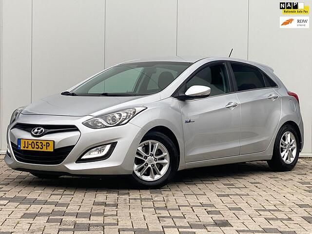 Grijs Gebruikt 2016 Hyundai i30 Hatchback | € 8.900 (Eerlijke prijs) - Afbeelding 1/4