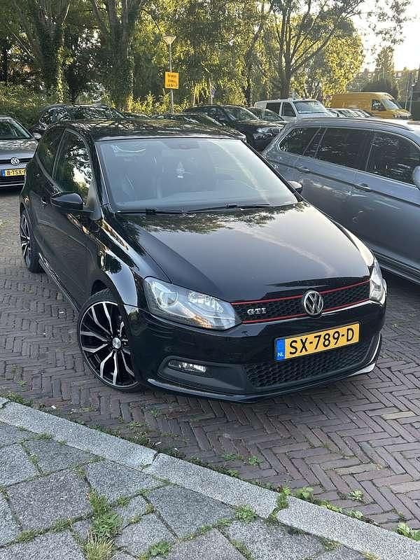 Zwart Gebruikt 2011 VW Polo GTI Hatchback | € 8.495 (Eerlijke prijs) - Afbeelding 1/4