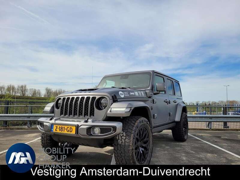 Grijs Gebruikt 2024 Jeep Wrangler Sahara SUV | € 129.000 - Afbeelding 1/4