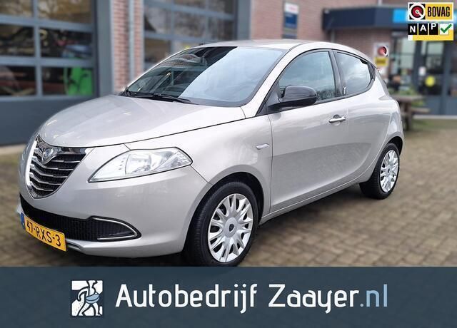 Beige Gebruikt 2011 Lancia Ypsilon Silver Hatchback | € 3.950 (Eerlijke prijs) - Afbeelding 1/4