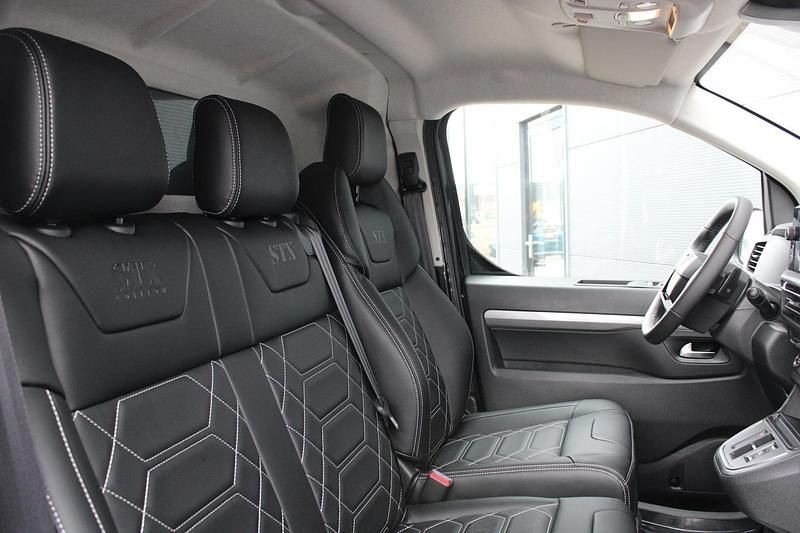 Nieuw Peugeot e-Expert 100 kW (136 PK) 2026 Grijs Van