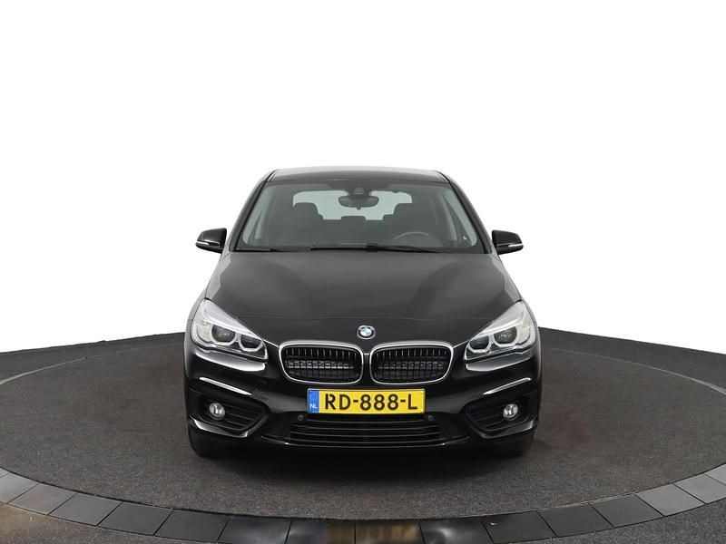 Occasion BMW 218 Executive 136 PK (100 kW) 2017 Zwart Stationwagen
