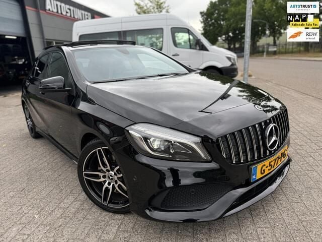 Zwart Gebruikt 2017 Mercedes A220 AMG Stationwagen | € 17.240 - Afbeelding 1/4