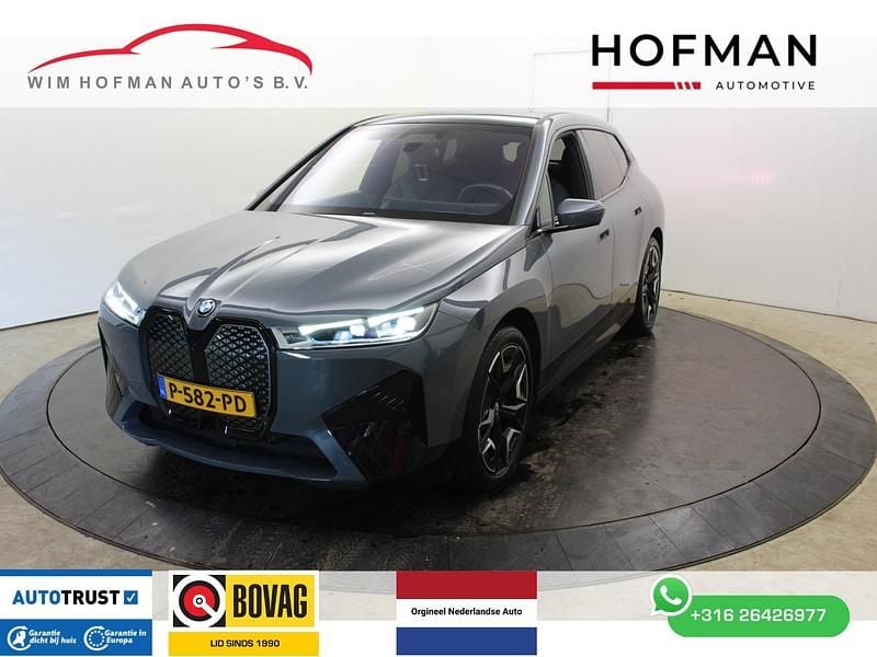 Grijs Occasion 2022 BMW iX Executive SUV | € 47.290 (Eerlijke prijs) - Afbeelding 1/4