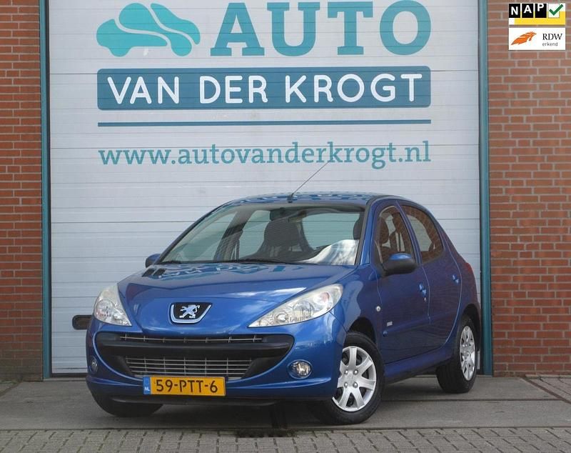 Blauw (metallic) Gebruikt 2011 Peugeot 206 Hatchback | € 3.995 (Eerlijke prijs) - Afbeelding 1/4