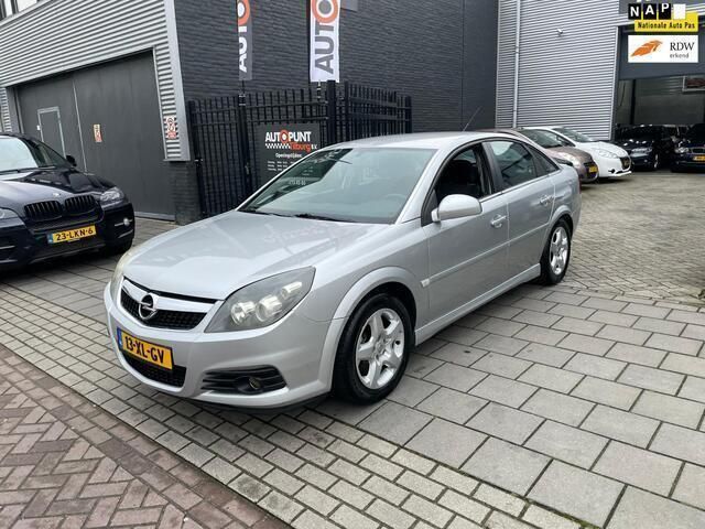 Grijs, metallic lak Gebruikt 2007 Opel Vectra GTS Business Hatchback | € 2.499 (Goede deal) - Afbeelding 1/4