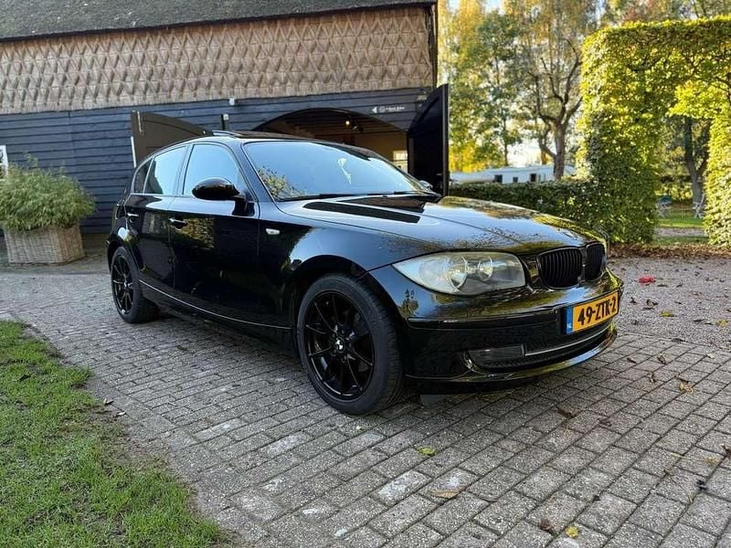 Zwart Gebruikt 2008 BMW 116 Hatchback | € 4.250 (Iets duurder) - Afbeelding 1/4