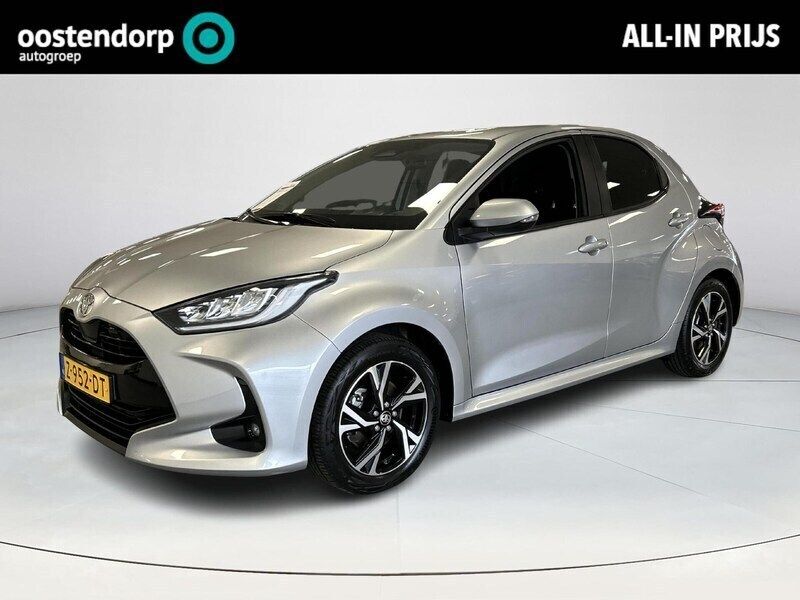 Grijs Gebruikt 2024 Toyota Yaris Edition Hatchback | € 25.445 (Eerlijke prijs) - Afbeelding 1/4