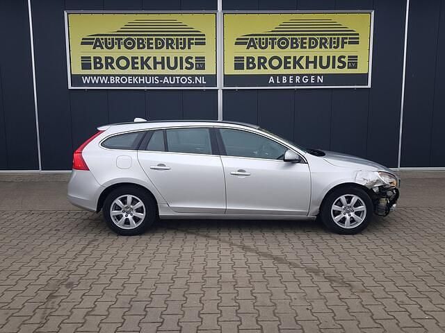 Occasion Volvo V60 Momentum 165 PK (121 kW) 2011 Grijs (metallic) Stationwagen