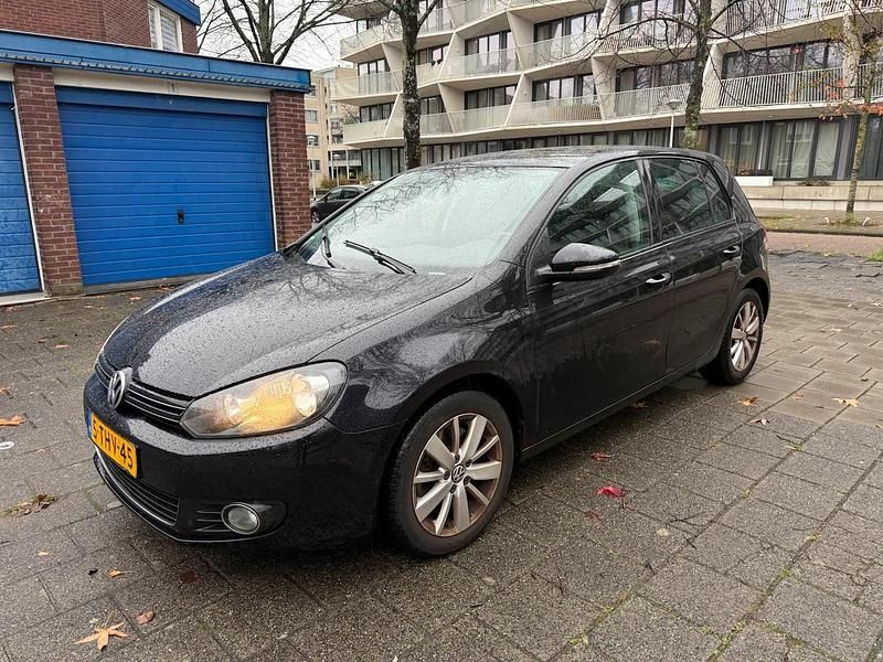 Zwart Gebruikt 2011 VW Golf VI Highline Hatchback | € 3.900 (Super prijs) - Afbeelding 1/4