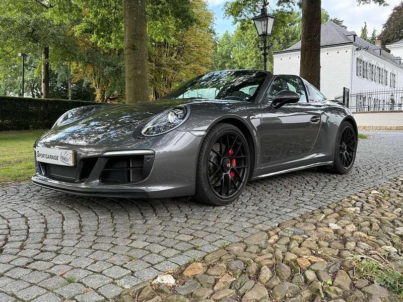Grijs, metallic lak Gebruikt 2018 Porsche 911 Targa 4 Cabriolet | € 139.750 - Afbeelding 1/4