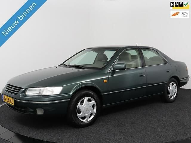 Groen Gebruikt 1999 Toyota Camry Executive Sedan | € 2.350 - Afbeelding 1/4