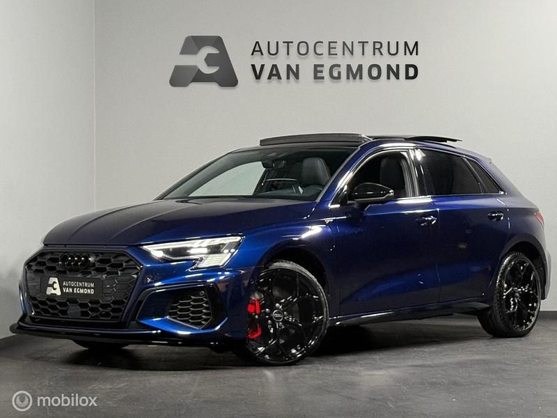 Blauw Occasion 2026 Audi A3 Sportback e-tron S-Line Hatchback | € 34.999 (Eerlijke prijs) - Afbeelding 1/4
