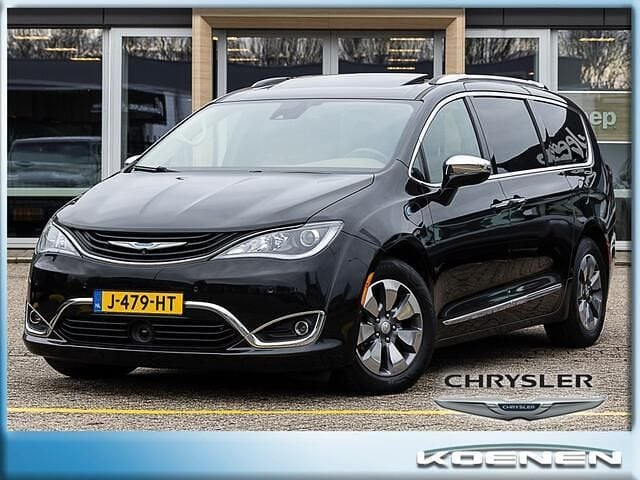 Zwart Gebruikt 2017 Chrysler Pacifica Limited MPV | € 29.900 - Afbeelding 1/4