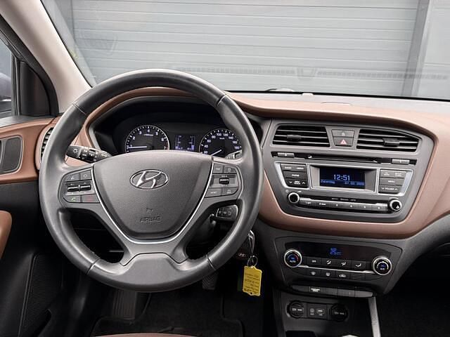 Occasion Hyundai i20 Comfort 84 PK (61 kW) 2015 Grijs Hatchback