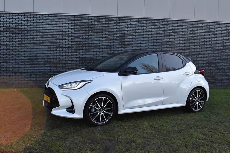 Occasion Toyota Yaris Hybrid Sport 2023 Wit Hatchback