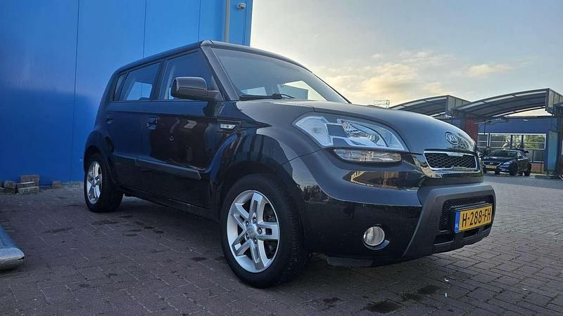 Zwart Gebruikt 2011 Kia Soul SUV | € 4.250 (Eerlijke prijs) - Afbeelding 1/4