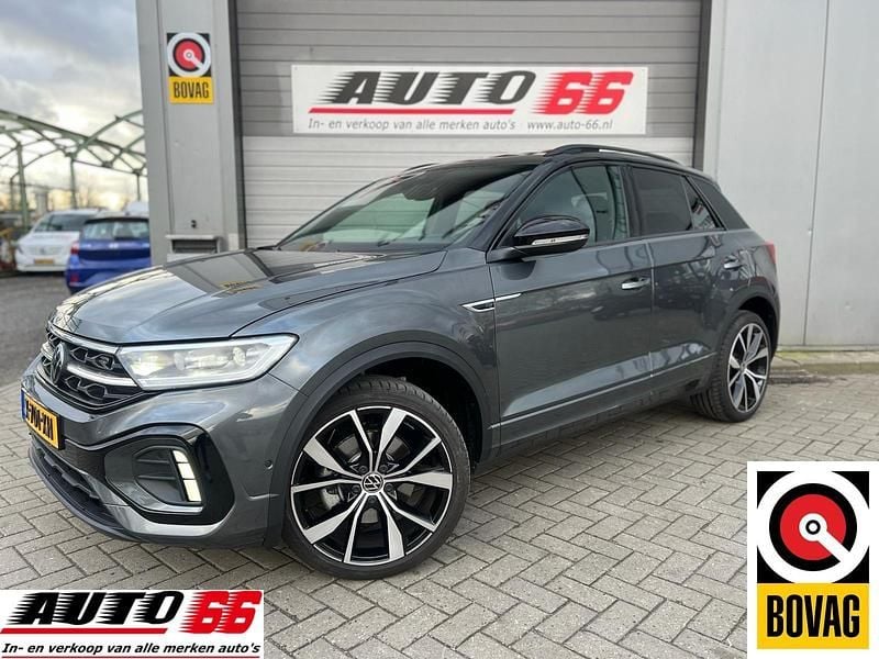 Grijs Gebruikt 2023 VW T-Roc R-line SUV | € 32.995 (Eerlijke prijs) - Afbeelding 1/4