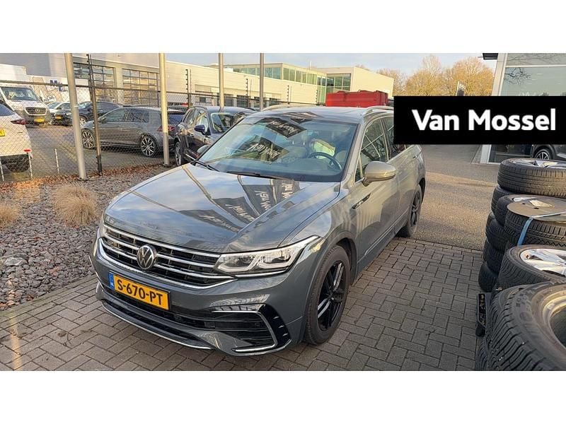 Grijs Occasion 2023 VW Tiguan Business+ SUV | € 37.900 (Super prijs) - Afbeelding 1/1