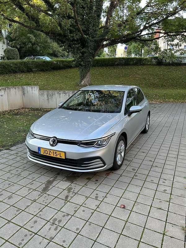 Grijs Gebruikt 2020 VW Golf VIII Style Stationwagen | € 18.000 (Super prijs) - Afbeelding 1/4