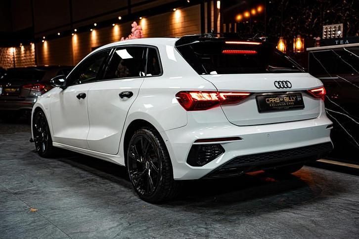 Occasion Audi A3 Business 150 PK (110 kW) 2021 Wit Sedan