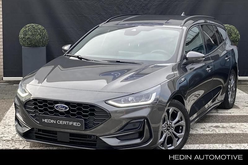 Grijs Gebruikt 2024 Ford Focus ST-Line Stationwagen | € 25.945 (Iets duurder) - Afbeelding 1/3