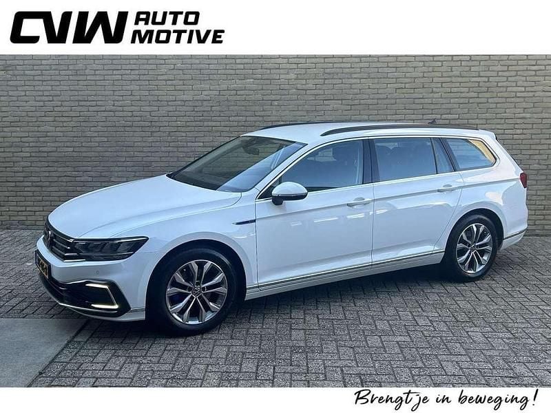Wit Gebruikt 2021 VW Passat Business Stationwagen | € 20.900 (Goede deal) - Afbeelding 1/4
