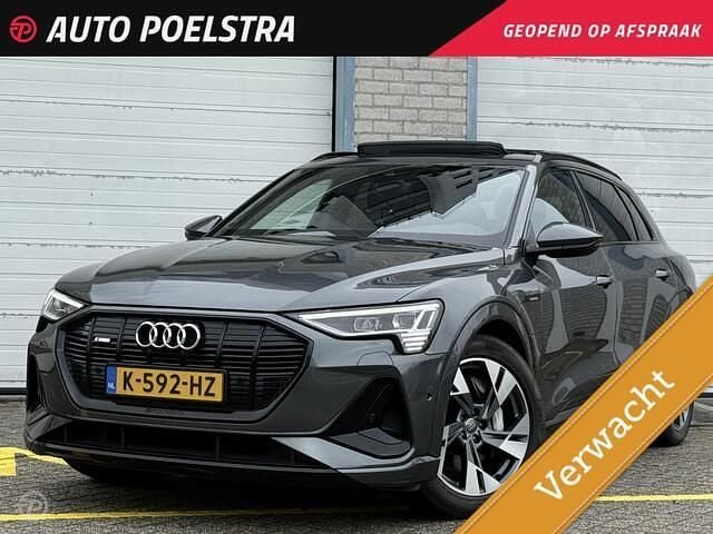 Grijs Gebruikt 2020 Audi e-tron Comfort SUV | € 37.950 (Eerlijke prijs) - Afbeelding 1/4