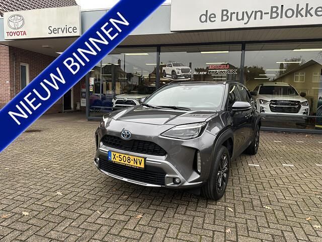 Grijs Gebruikt 2024 Toyota Yaris Cross X-plore SUV | € 28.999 (Duur) - Afbeelding 1/4