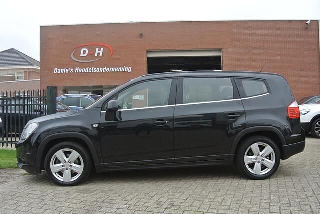 Zwart Gebruikt 2011 Chevrolet Orlando LTZ MPV | € 6.399 - Afbeelding 1/4