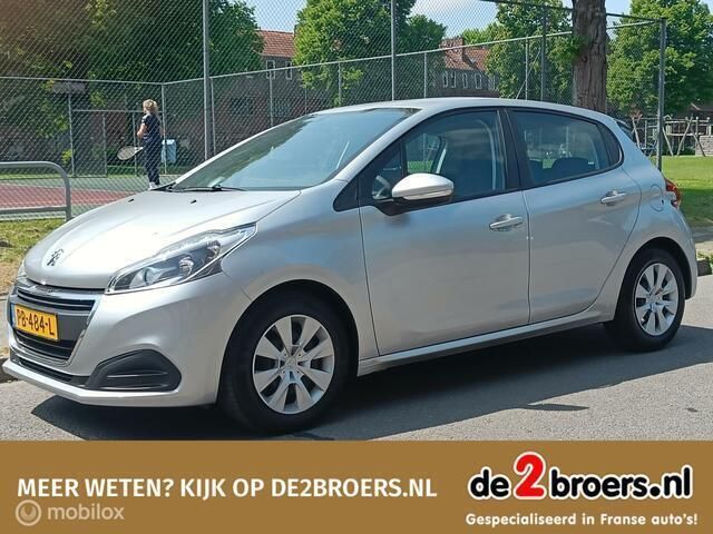 Grijs Occasion 2017 Peugeot 208 Active Hatchback | € 7.500 (Eerlijke prijs) - Afbeelding 1/4