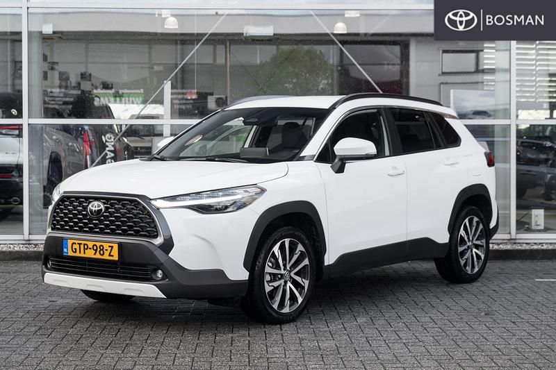 Wit Gebruikt 2024 Toyota Corolla Cross Style SUV | € 36.549 - Afbeelding 1/4