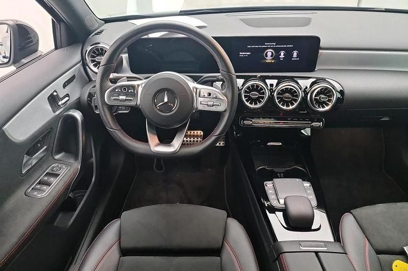 Occasion Mercedes A180 Business 136 PK (100 kW) 2021 Blauw Sedan