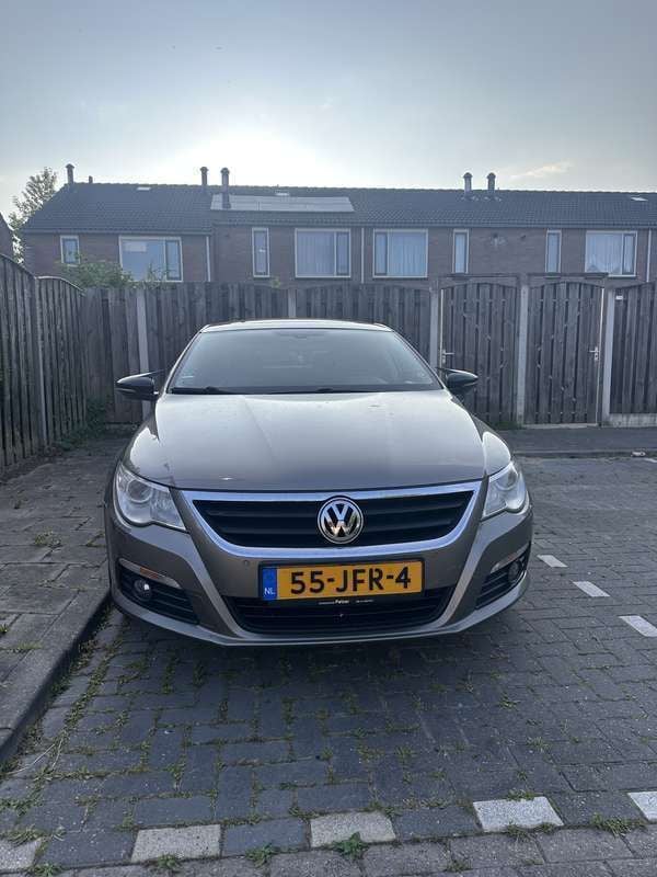 Bruin Gebruikt 2009 VW CC Sedan | € 5.500 (Goede deal) - Afbeelding 1/4