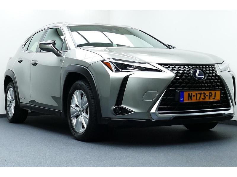 Occasion Lexus UX 153 PK (112 kW) 2021 Grijs SUV