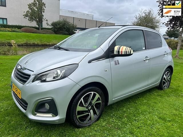 Grijs Gebruikt 2015 Peugeot 108 Allure Hatchback | € 6.999 (Super prijs) - Afbeelding 1/4