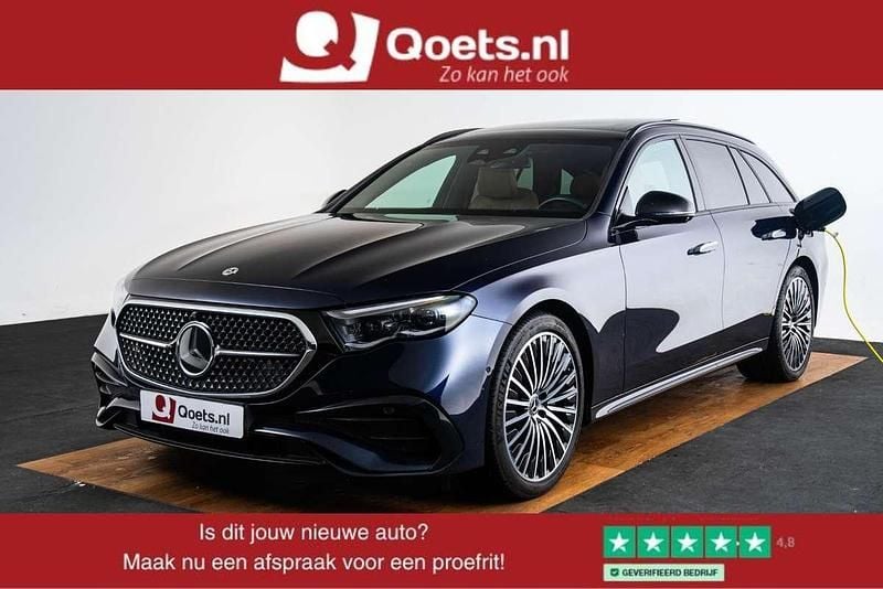 Blauw Gebruikt 2023 Mercedes E300 AMG line Sedan | € 49.950 (Eerlijke prijs) - Afbeelding 1/4