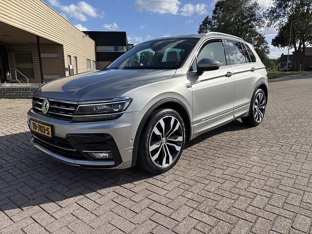 Grijs Gebruikt 2018 VW Tiguan Highline SUV | € 28.945 (Iets duurder) - Afbeelding 1/4