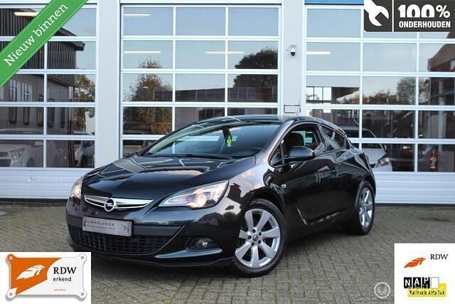 Zwart Gebruikt 2012 Opel Astra GTC Sport Hatchback | € 5.745 (Eerlijke prijs) - Afbeelding 1/4
