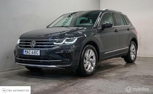 Grijs Gebruikt 2022 VW Tiguan Elegance SUV | € 31.950 (Goede deal) - Afbeelding 1/4