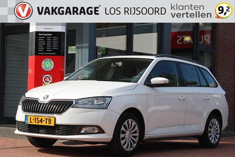 Wit Gebruikt 2021 Skoda Fabia Ambition Hatchback | € 10.990 (Eerlijke prijs) - Afbeelding 1/4