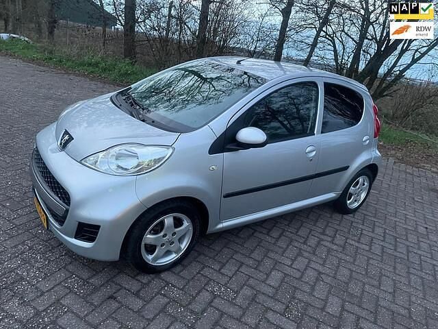 Occasion Peugeot 107 68 PK (50 kW) 2012 Grijs Hatchback