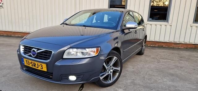 Grijs Occasion 2011 Volvo V50 Stationwagen | € 4.850 (Iets duurder) - Afbeelding 1/4