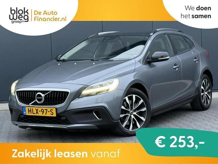 Occasion 2019 Volvo V40 CC Stationwagen | € 14.890 (Eerlijke prijs) - Afbeelding 1/2