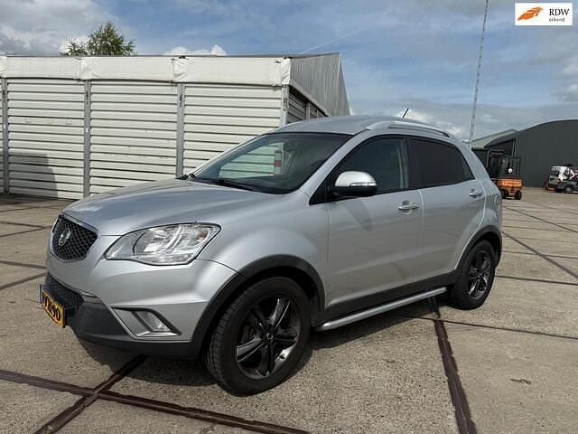 Grijs Gebruikt 2012 Ssangyong (KGM) Korando Quartz Van | € 2.950 - Afbeelding 1/4